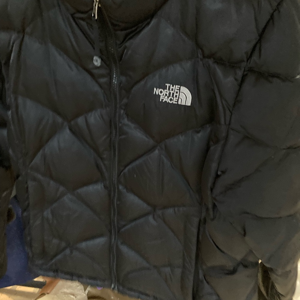 Women’s size medium black Northface puffer